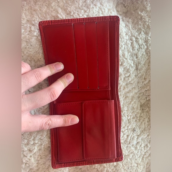 Louis Vuitton epi leather wallet - Picture 2 of 12